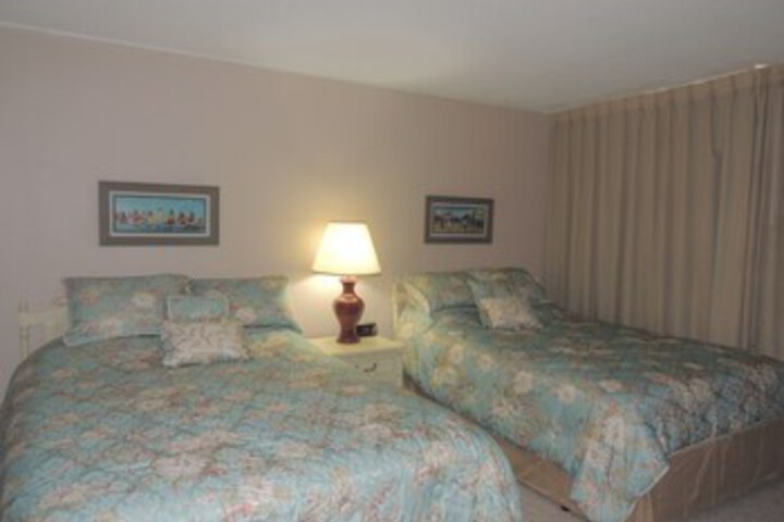Room 30 of 35