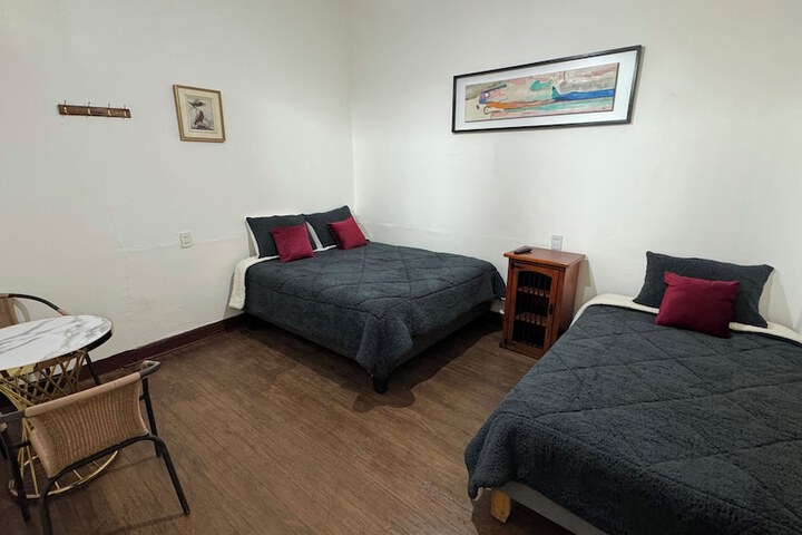 Room 6 of 96
