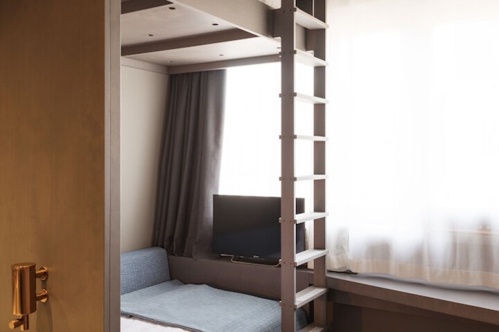 Room 19 of 52