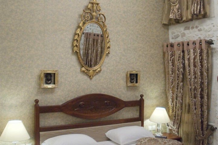 Room 10 of 43