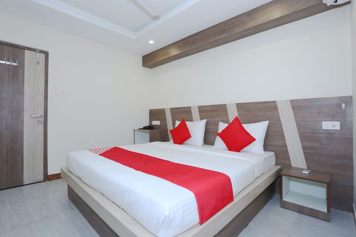 Room 4 of 11
