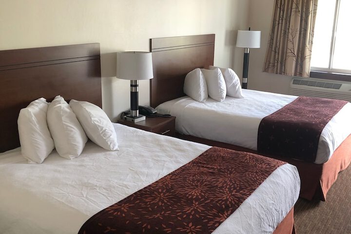 Room 3 of 32