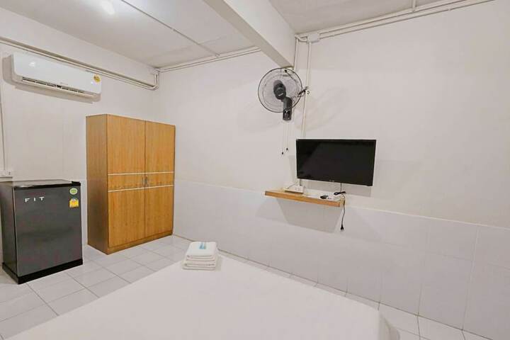 Room 2 of 12