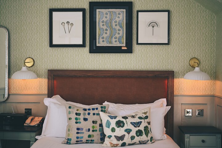 Room 15 of 42