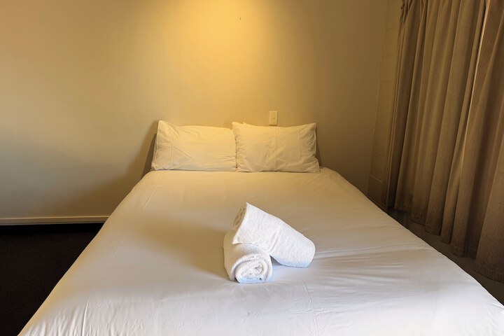 Room 19 of 48