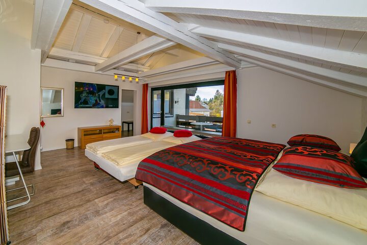 Room 14 of 64