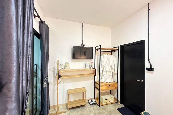 Room 15 of 96