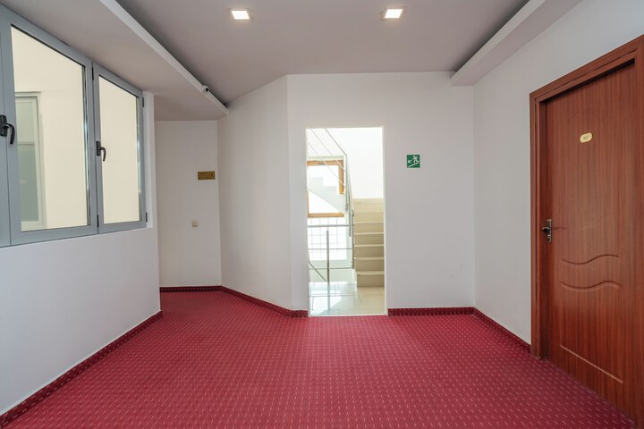 Ballroom/Hall 53 of 66
