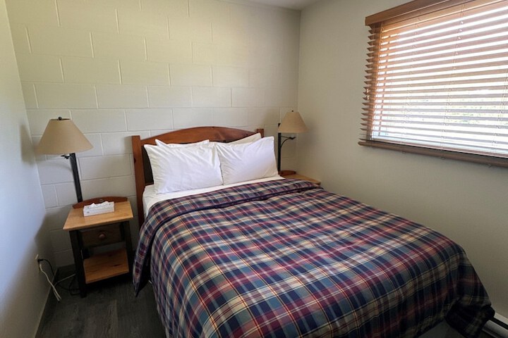 Room 2 of 17