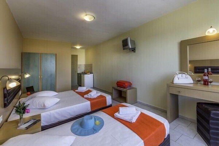 Room 11 of 46