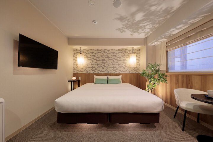 Room 6 of 22