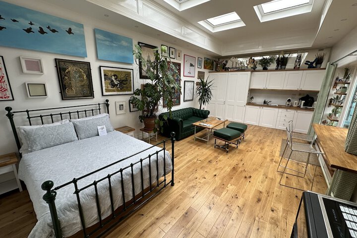 Room 17 of 45