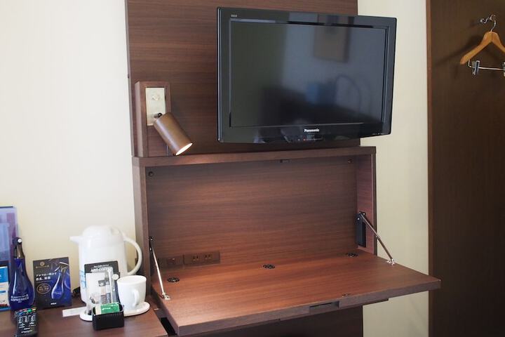 Room 6 of 51
