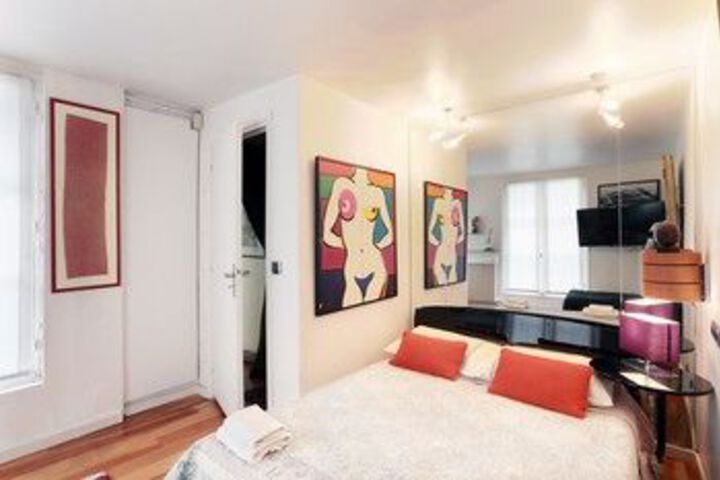 Room 52 of 168