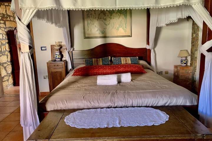 Room 9 of 39