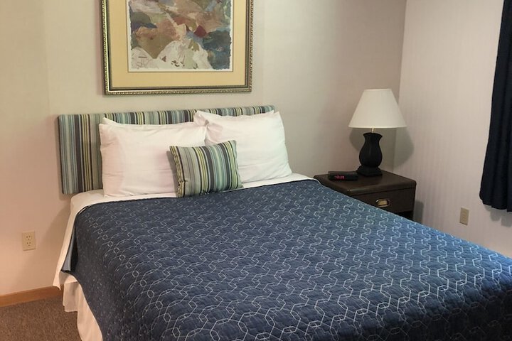 Room 30 of 115