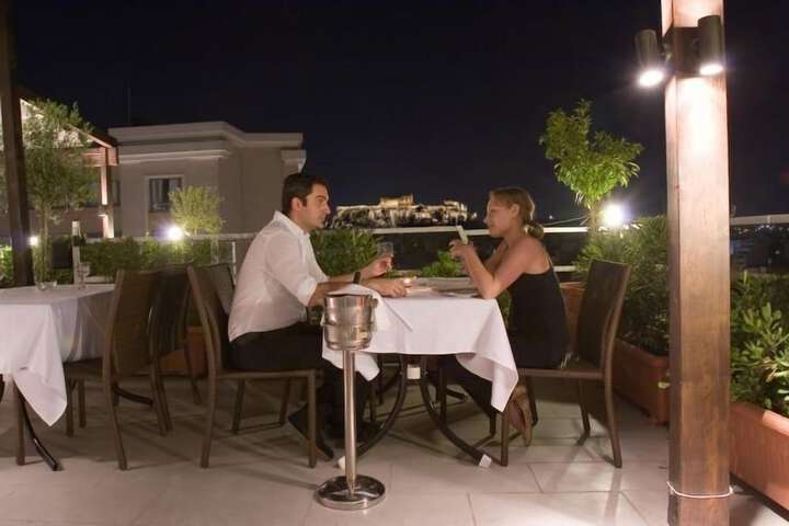 Dining 34 of 48