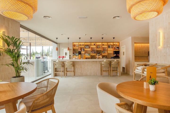 Snack bar