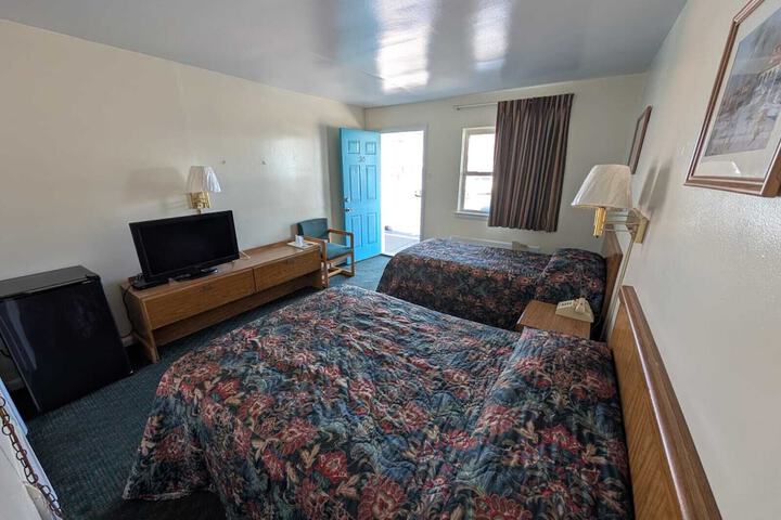 Room 11 of 20
