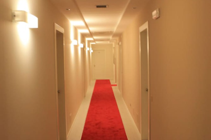 Ballroom/Hall 39 of 44