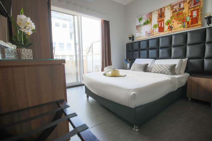 Room 10 of 71