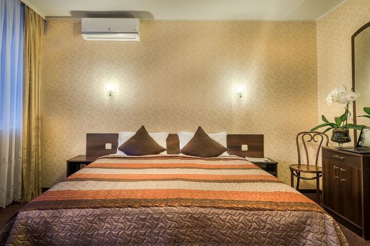 Room 14 of 77