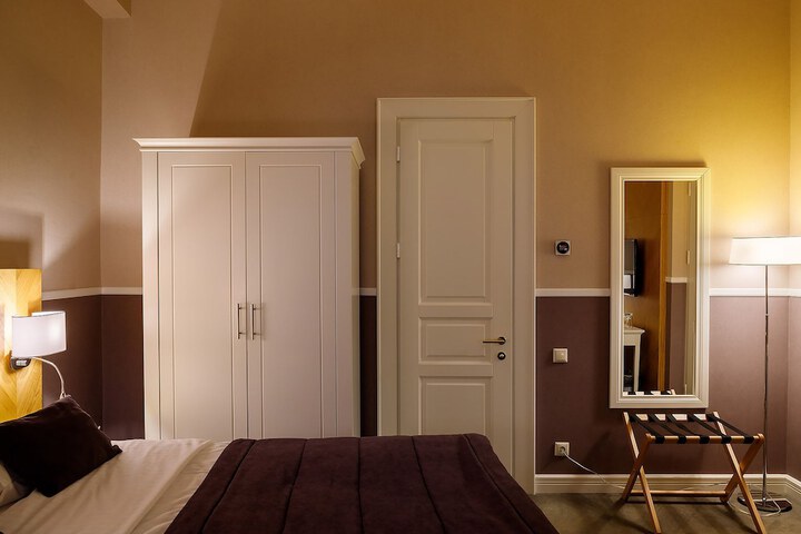 Room 34 of 99