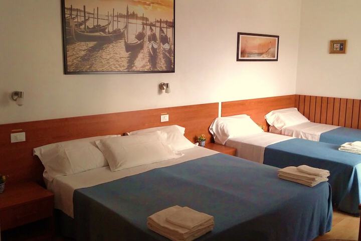 Room 104 of 170