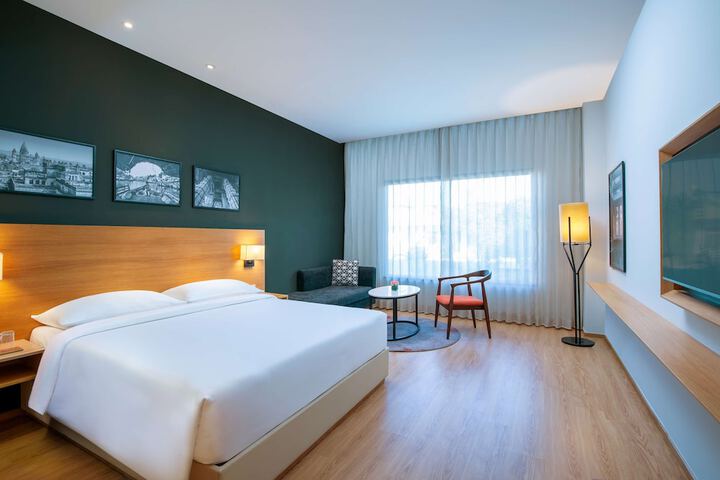 Room 5 of 24