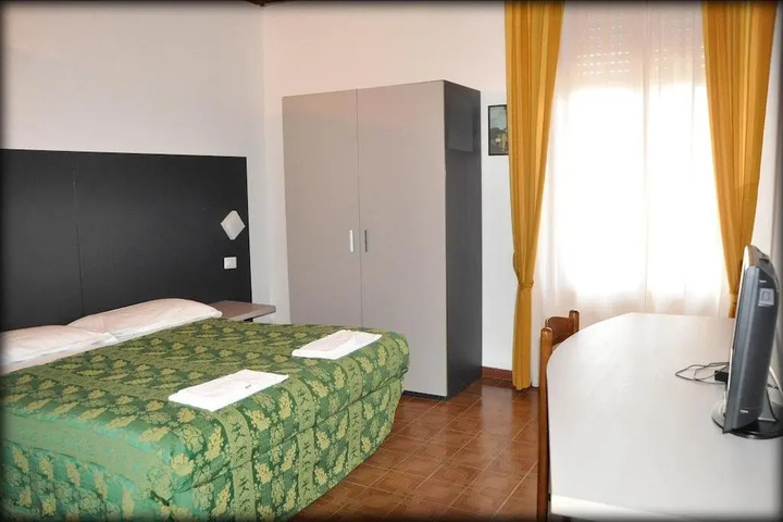 Room 2 of 15
