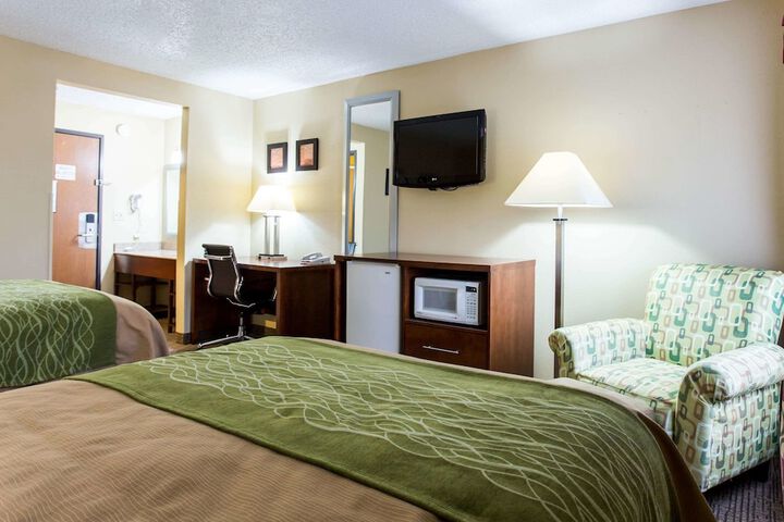 Double Accessible King Size Bed (8 of 9)