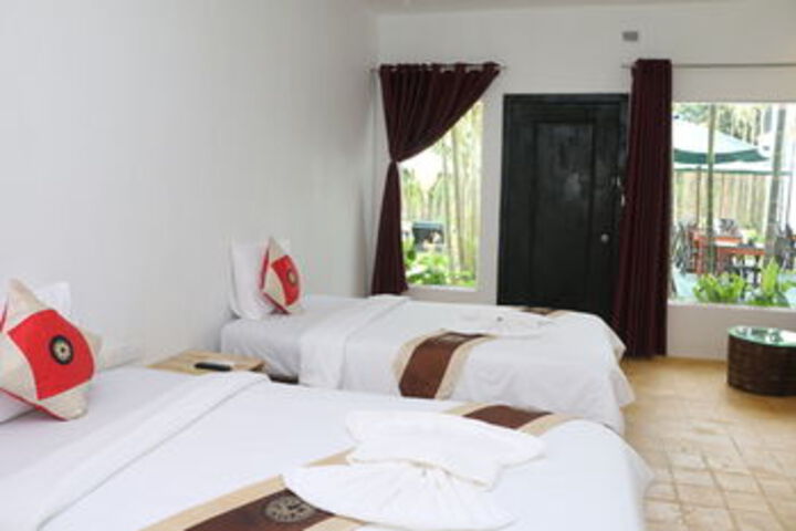 Room 5 of 75