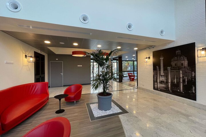 Hotel 84 of 85