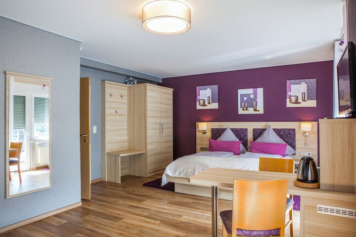 Room 12 of 68