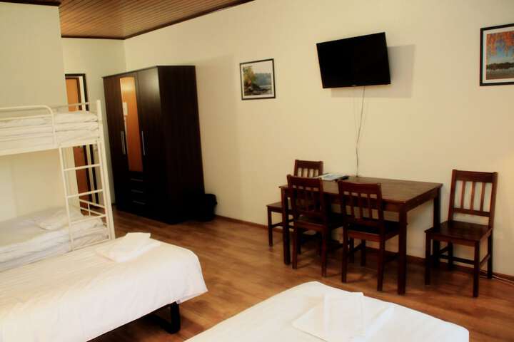 Room 20 of 100