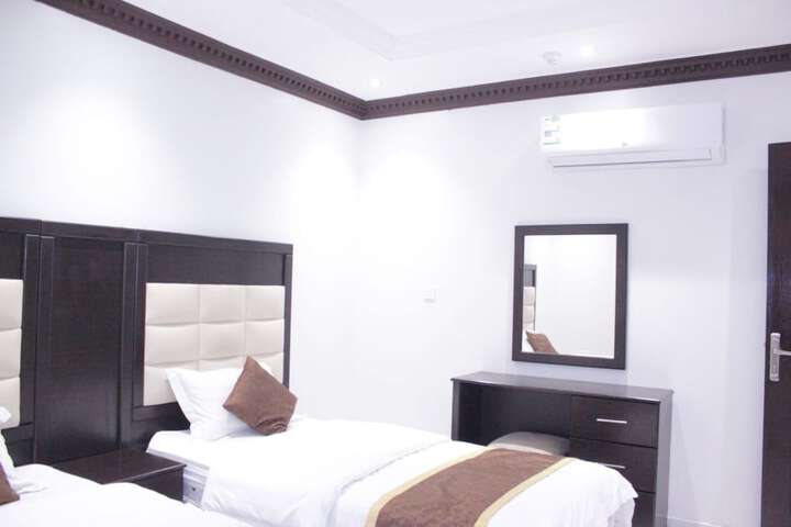 Room 11 of 23