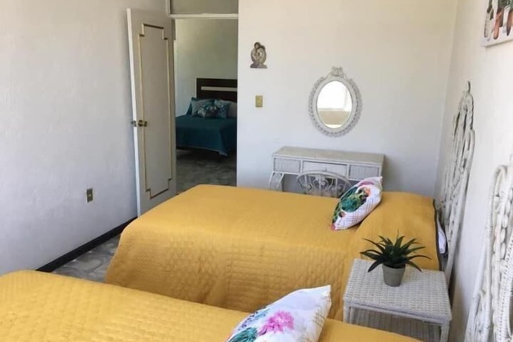 Room 13 of 36