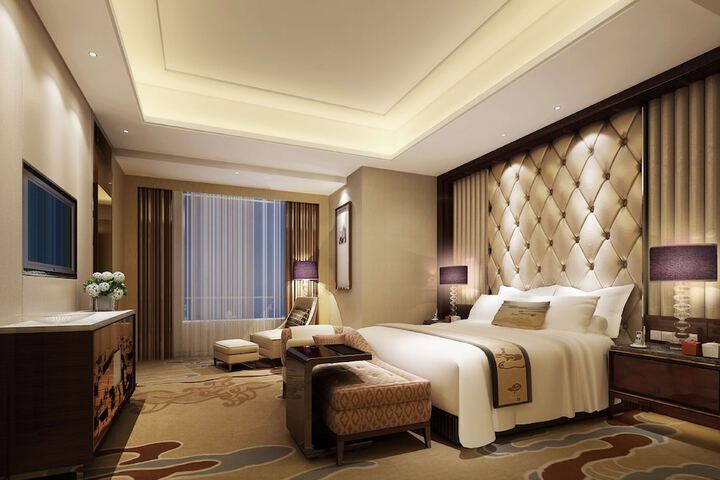 Room 18 of 103