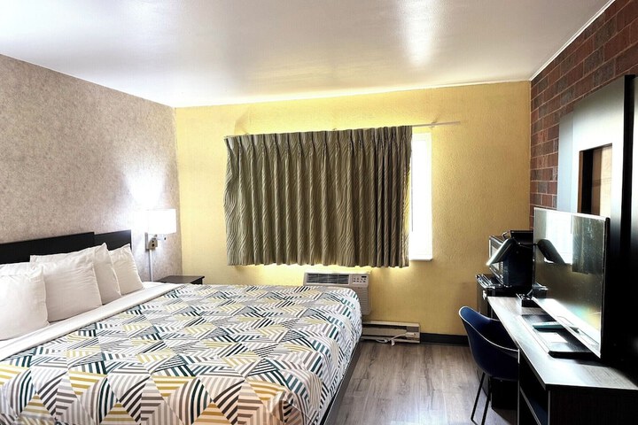 Room 20 of 40