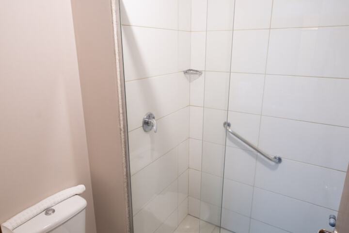 Room 32 of 73