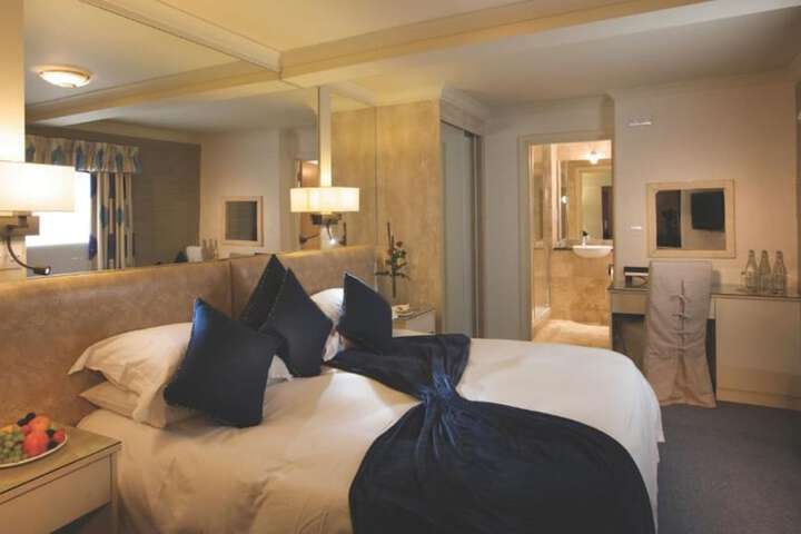 Room 10 of 53