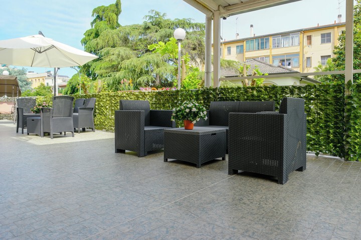 Terrace/Patio 48 of 50