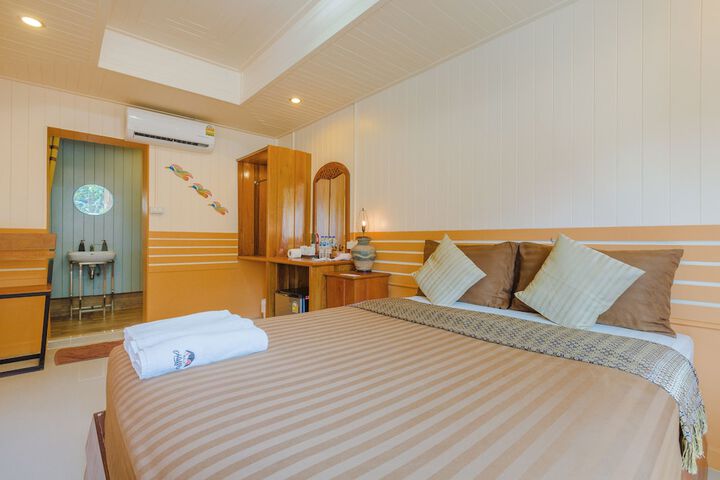 Room 12 of 47