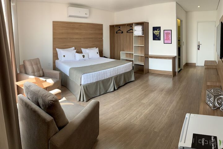 Room 7 of 35