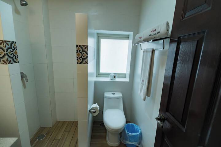 Room 83 of 102