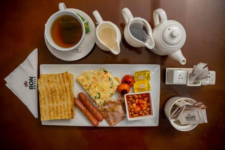 Breakfast/Coffee Service 26 of 46
