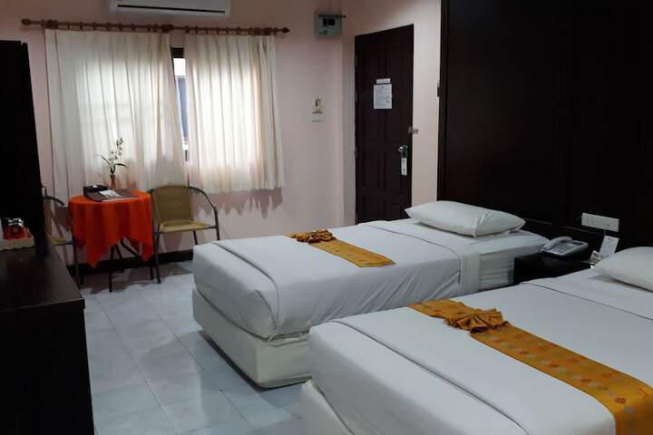 Room 4 of 52