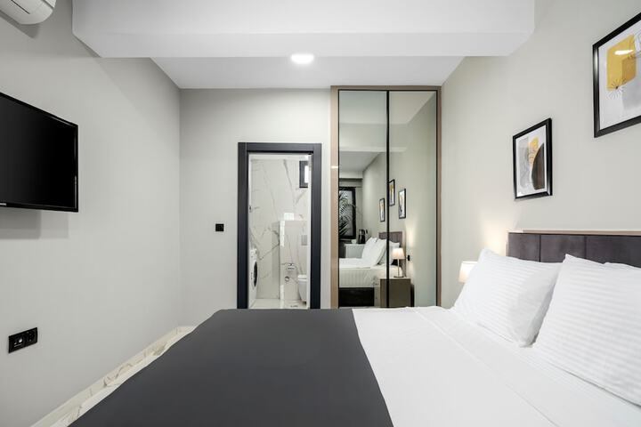 Room 12 of 89