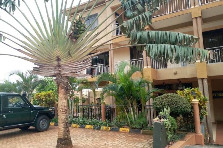 Hotel Exterior 41 of 55