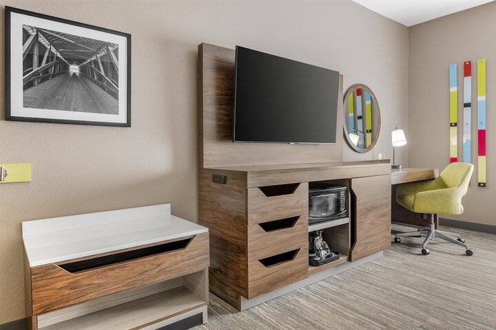 Room 21 of 46